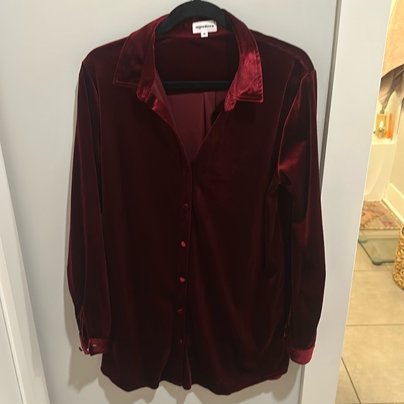 Superdown Vella Velvet Dress in Wine - Picture 4 of 6